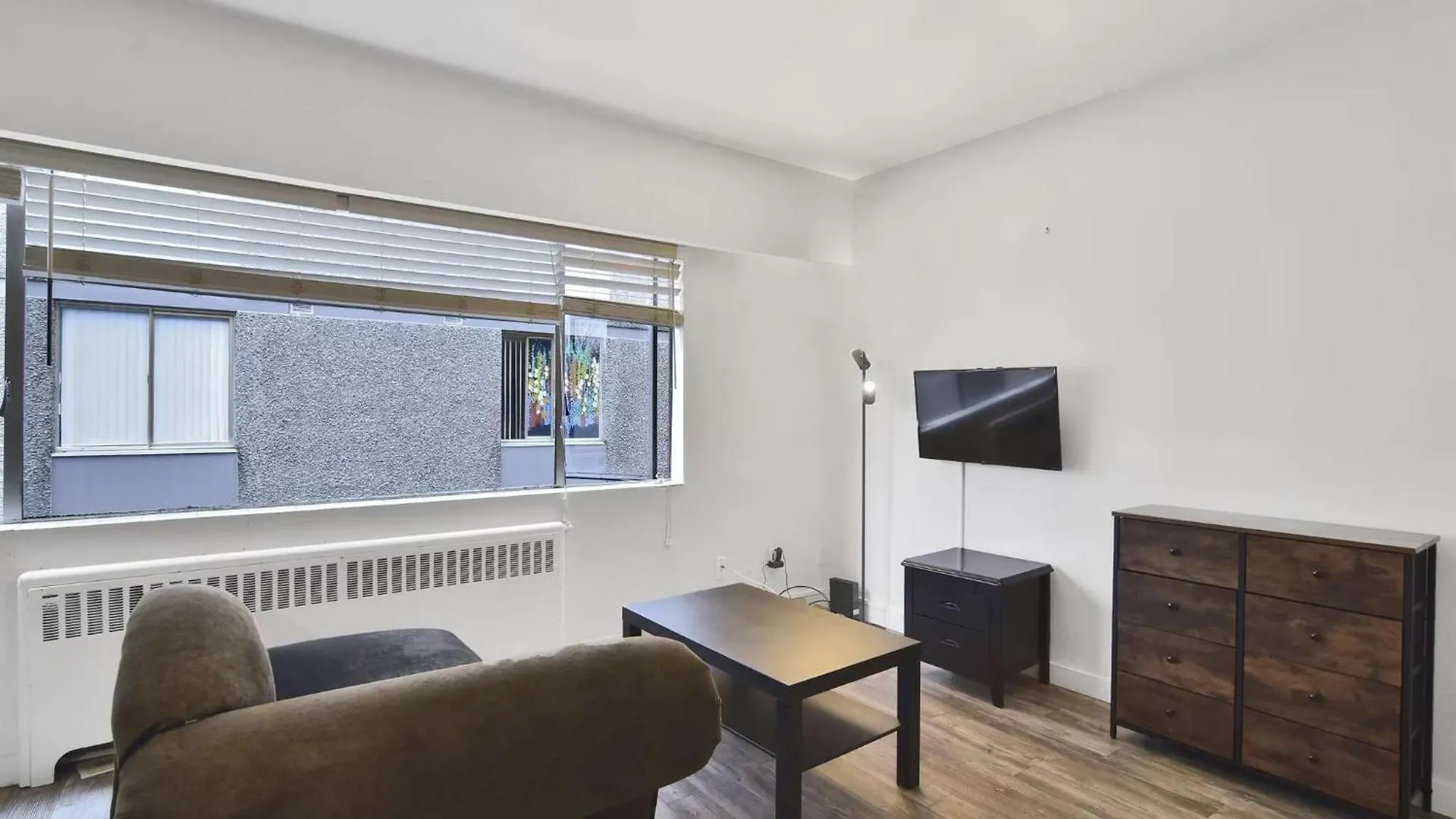 Apartment Well Equipped Condo In Central Downtown Vancouver Canada